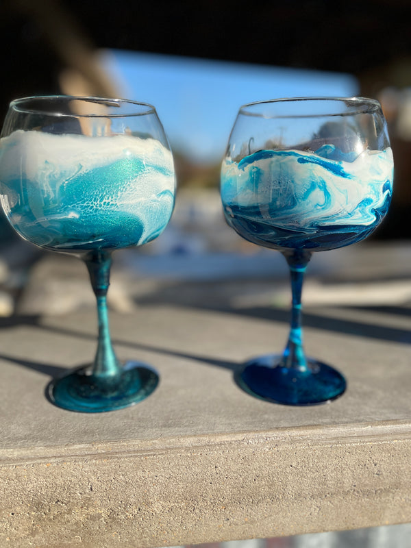 2 Large Resin Wine Glasses - Tropical Lagoon