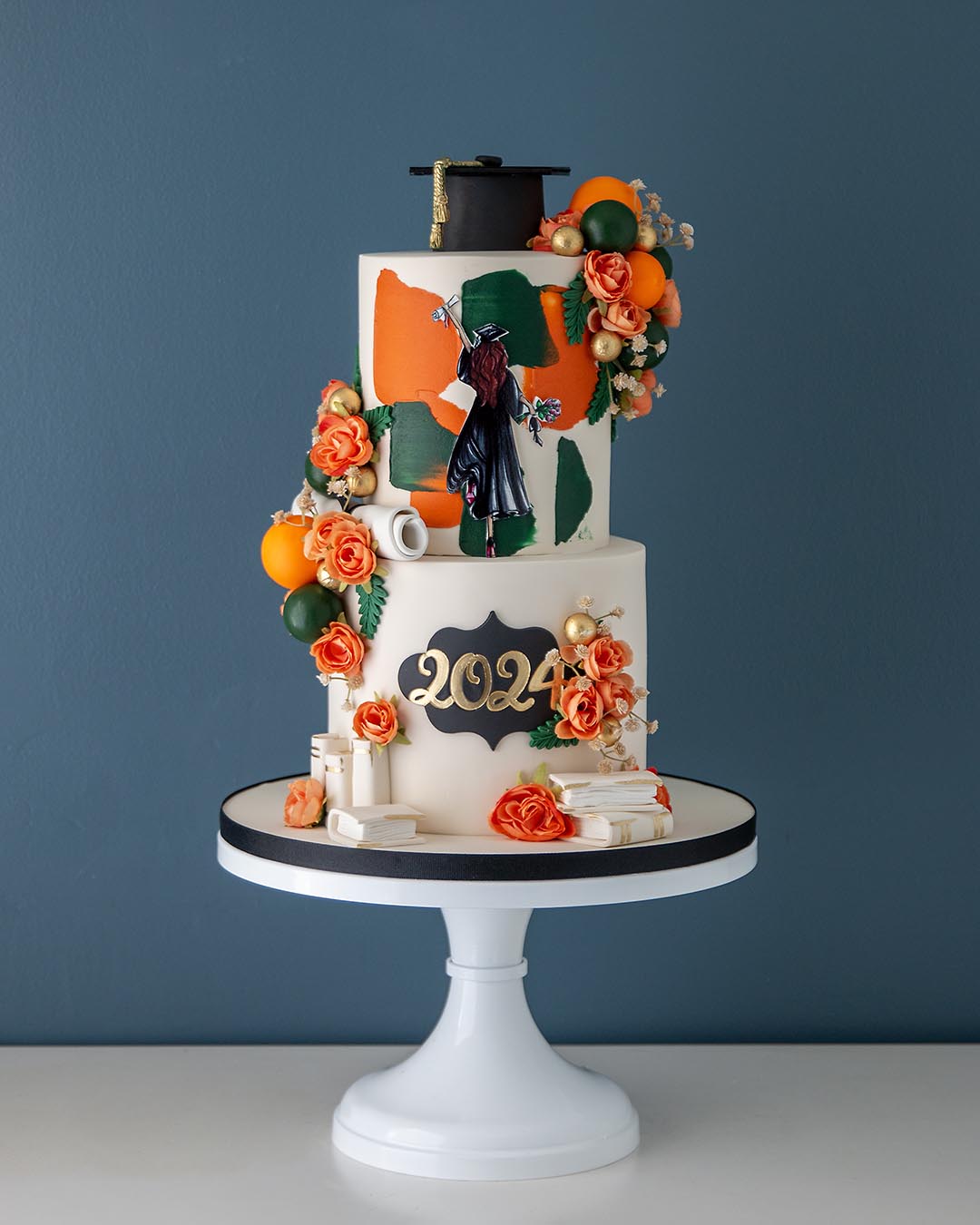 Signature Cake – Graduation – Cakes By Design