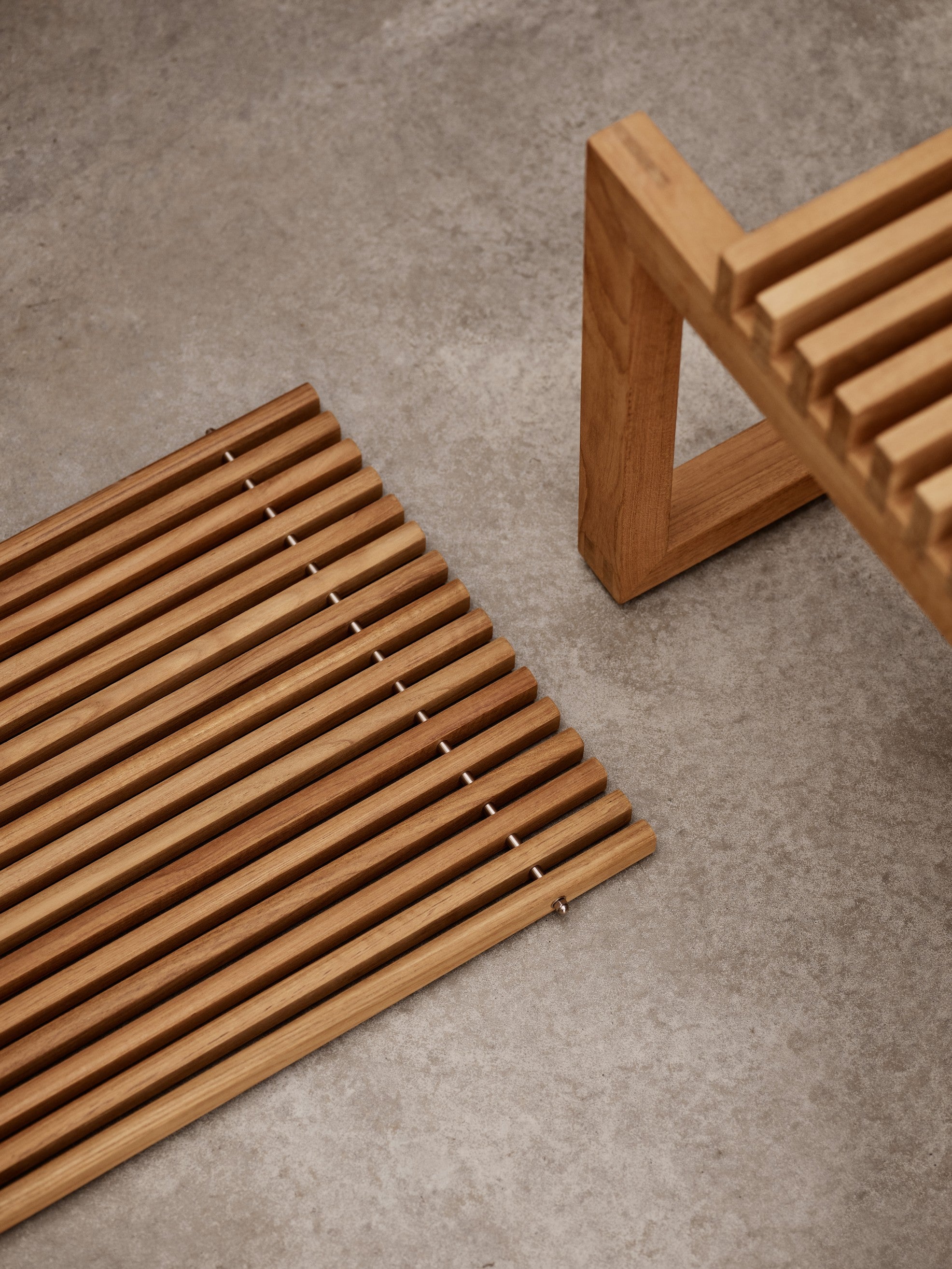 FH_Cutter_Bench_Teak_Dania_Mat_detail.jpg__PID:32972efc-8887-42b2-b0b6-40186f113cd1