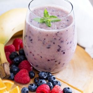 berry orange banana mint smoothie