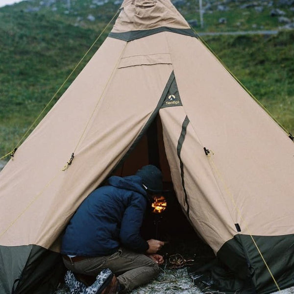 Frontier Stove teepee set-up. Anevay Stove. Woodburning stoves. 