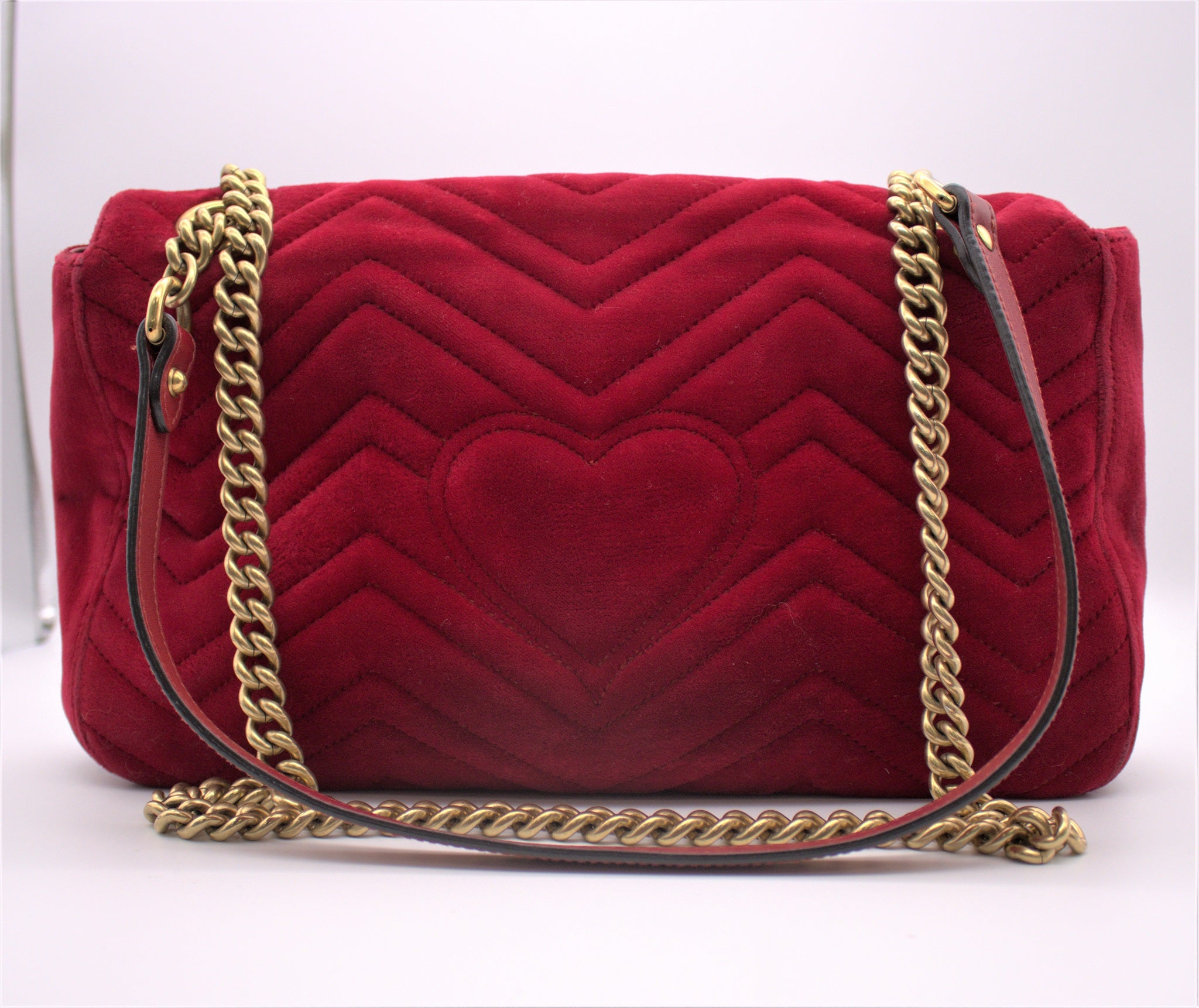 Gucci Marmont Red Velvet Shoulder Bag – Mills Jewelers & Loan