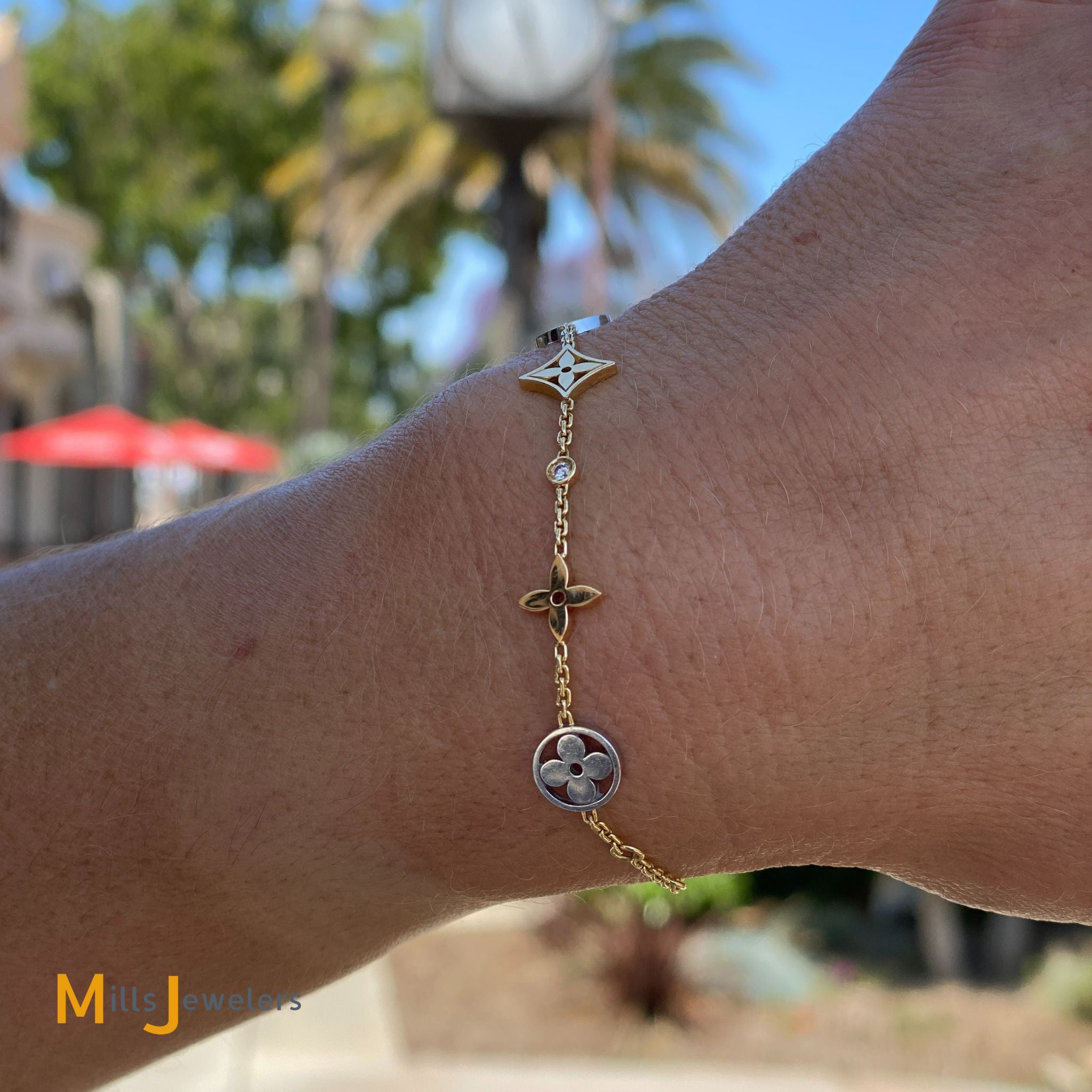 Louis Vuitton Idylle Blossom Monogram Diamond 18K Yellow Gold Station  Bracelet Louis Vuitton