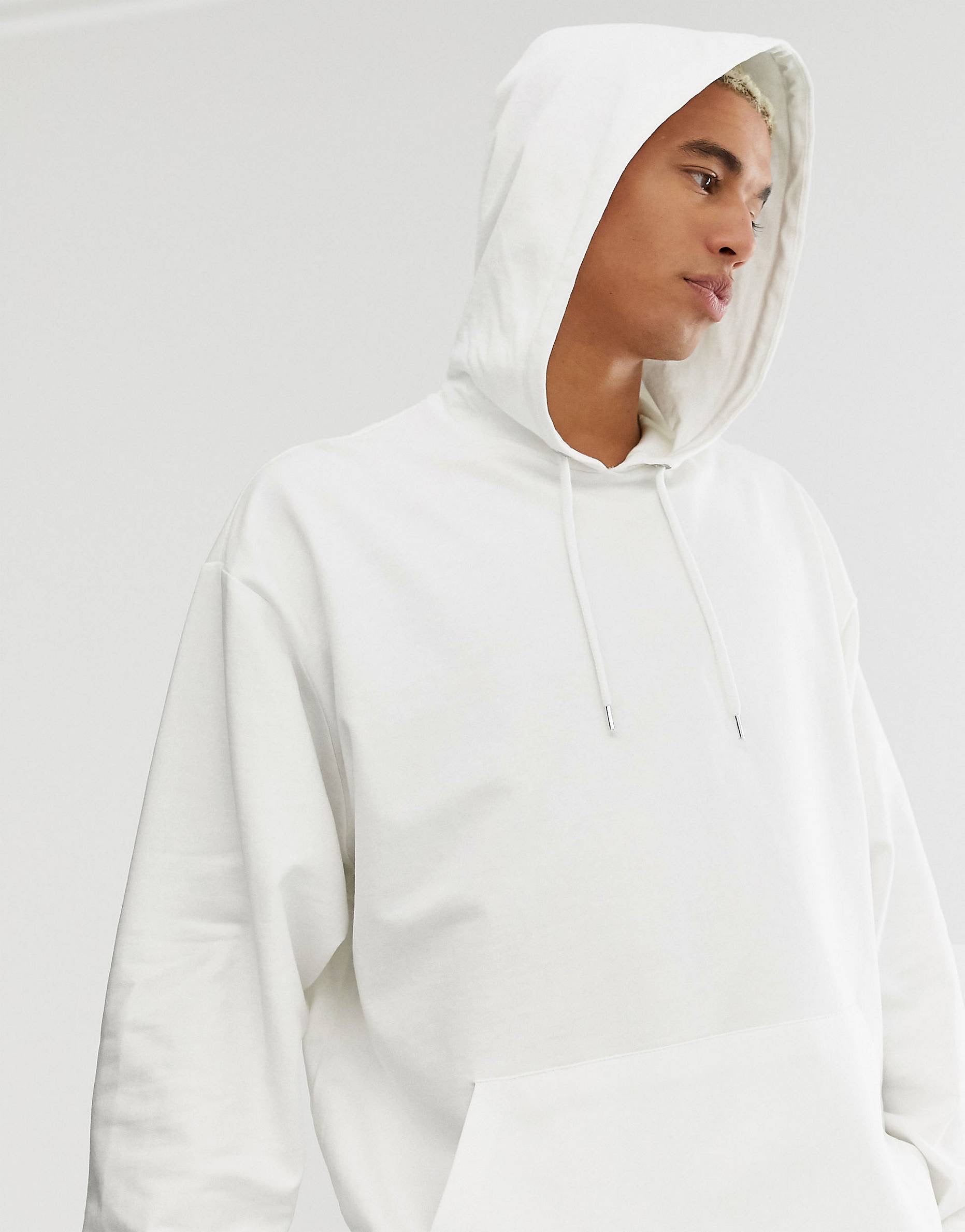 Фото белого худи. Maison Margiela Hoodie white12334568. Белая толстовка оверсайз мужская. Белое худи оверсайз. Белая толстовка оверсайз.