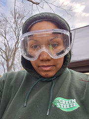 Steph of Green Steeze with construction goggles over eyes