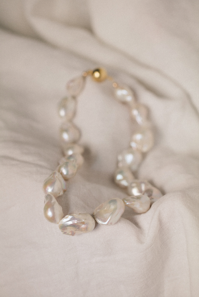 baroque pearl necklace MoMuse