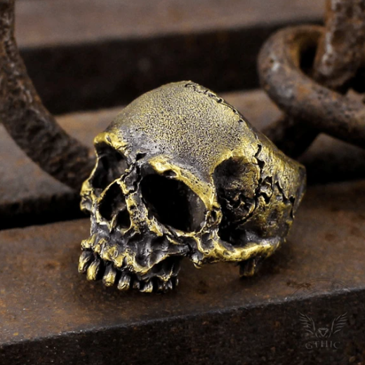 Dark Pioneer Brass Skull Ring 02 - Gthic.com - Blog