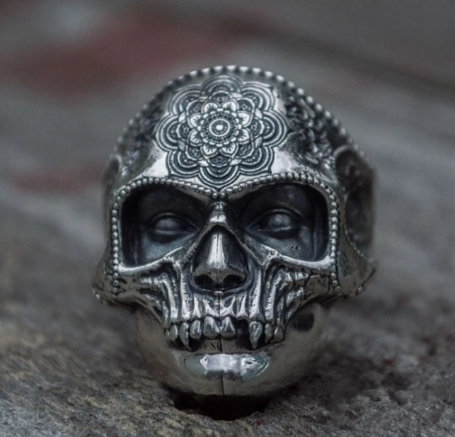 Men’s skull ring - Gthic.com