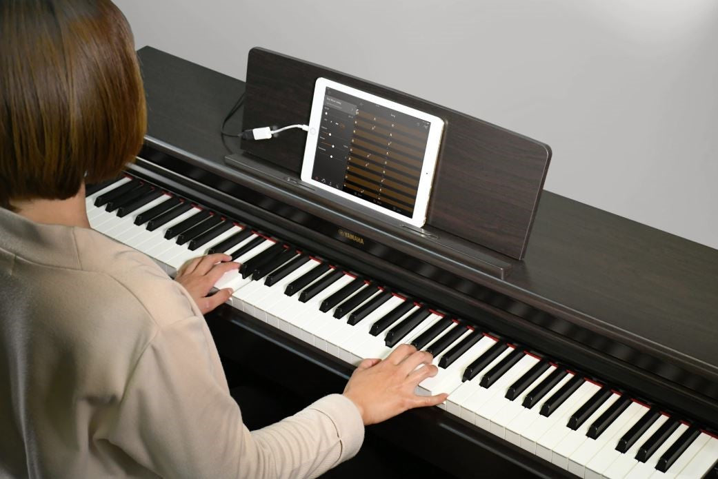 Yamaha YDP144 Smart Pianist App