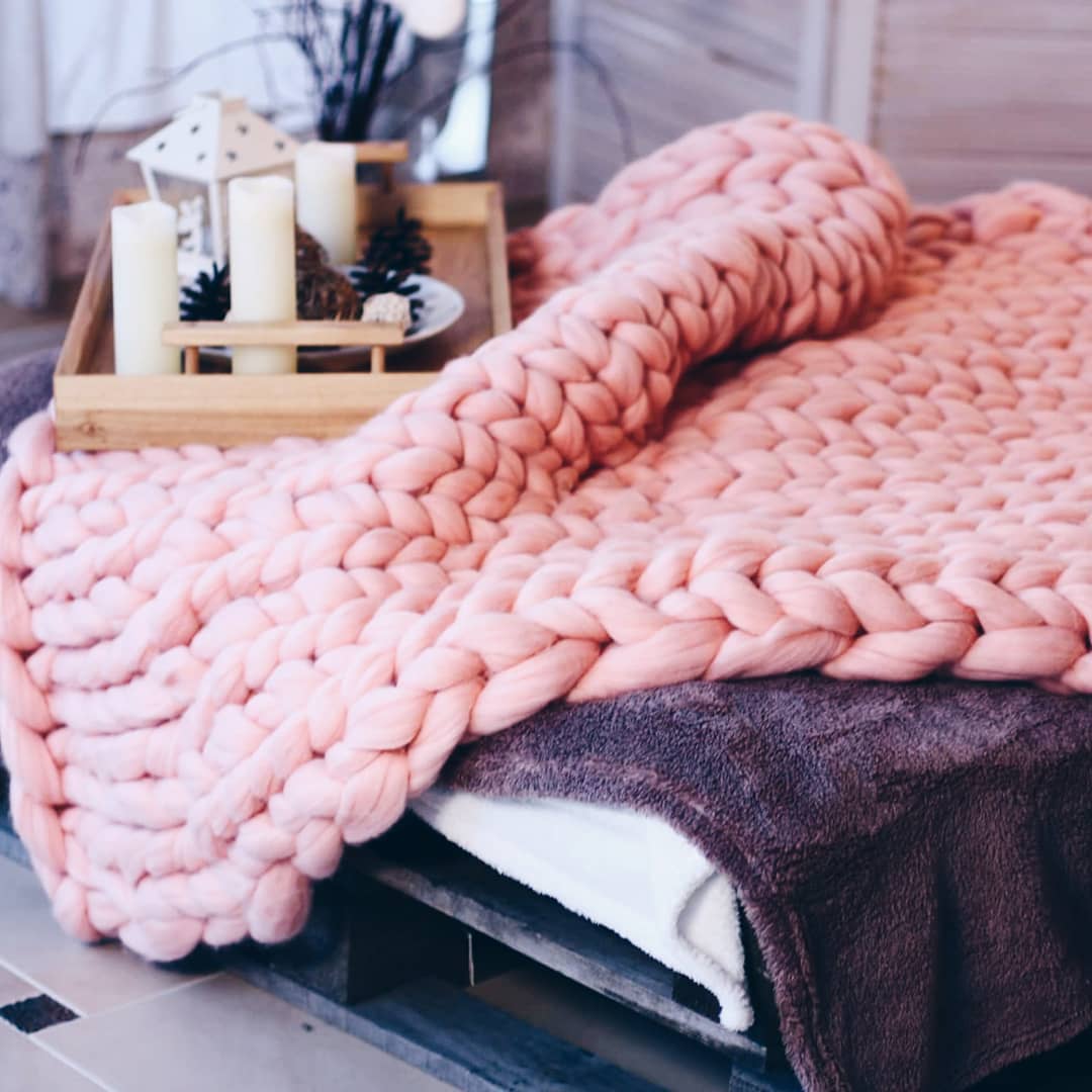 Chunky Knit Blanket Merino Wool Hand Made Throw- Hot Pink 100cm x 100cm
