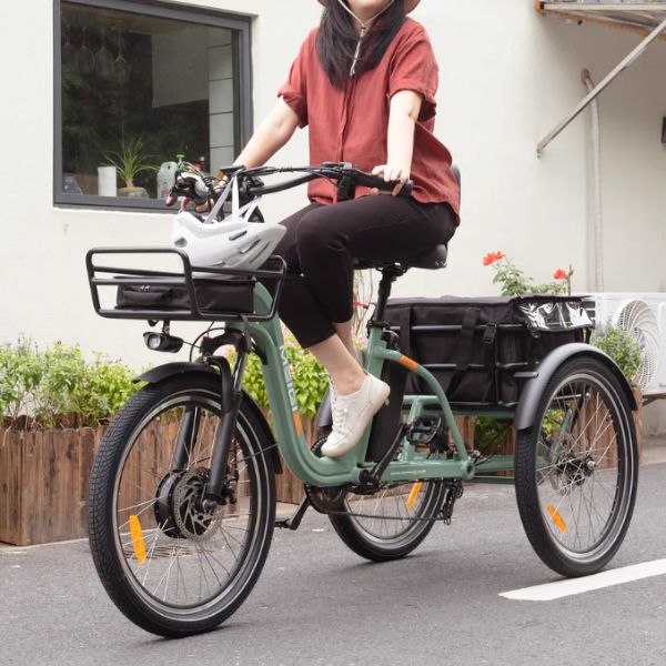 DWMEIGI Blazer Woman on eBike showing low step through view