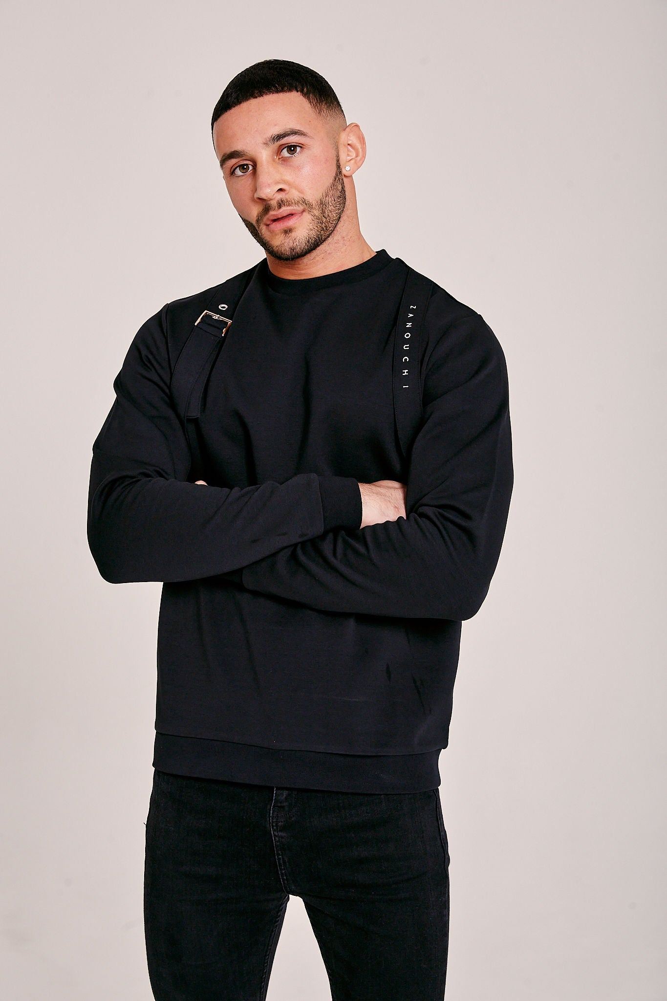 Men's 570s Buckle Sweatshirt - Black – Zanouchi