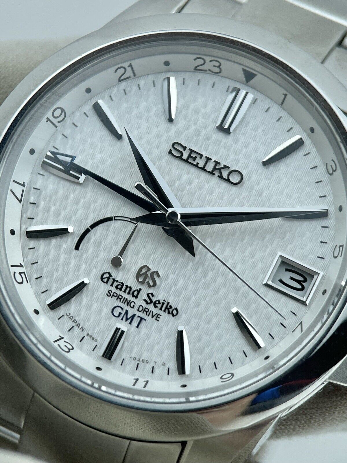 2014 Grand Seiko SBGE009/9R66-0AE0 Date GMT Spring drive Men's B/P –  Birmingham Luxury Watches