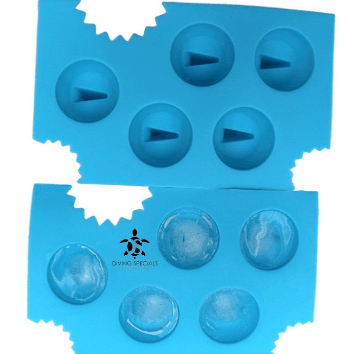 SDJMa Funny Ice Cube Molds, 3D Large Polar Bear and Penguin Jelly Chocolate  Non-toxic Silicone Ice Cube Tray with Lid - Polar Bear and Penguin on