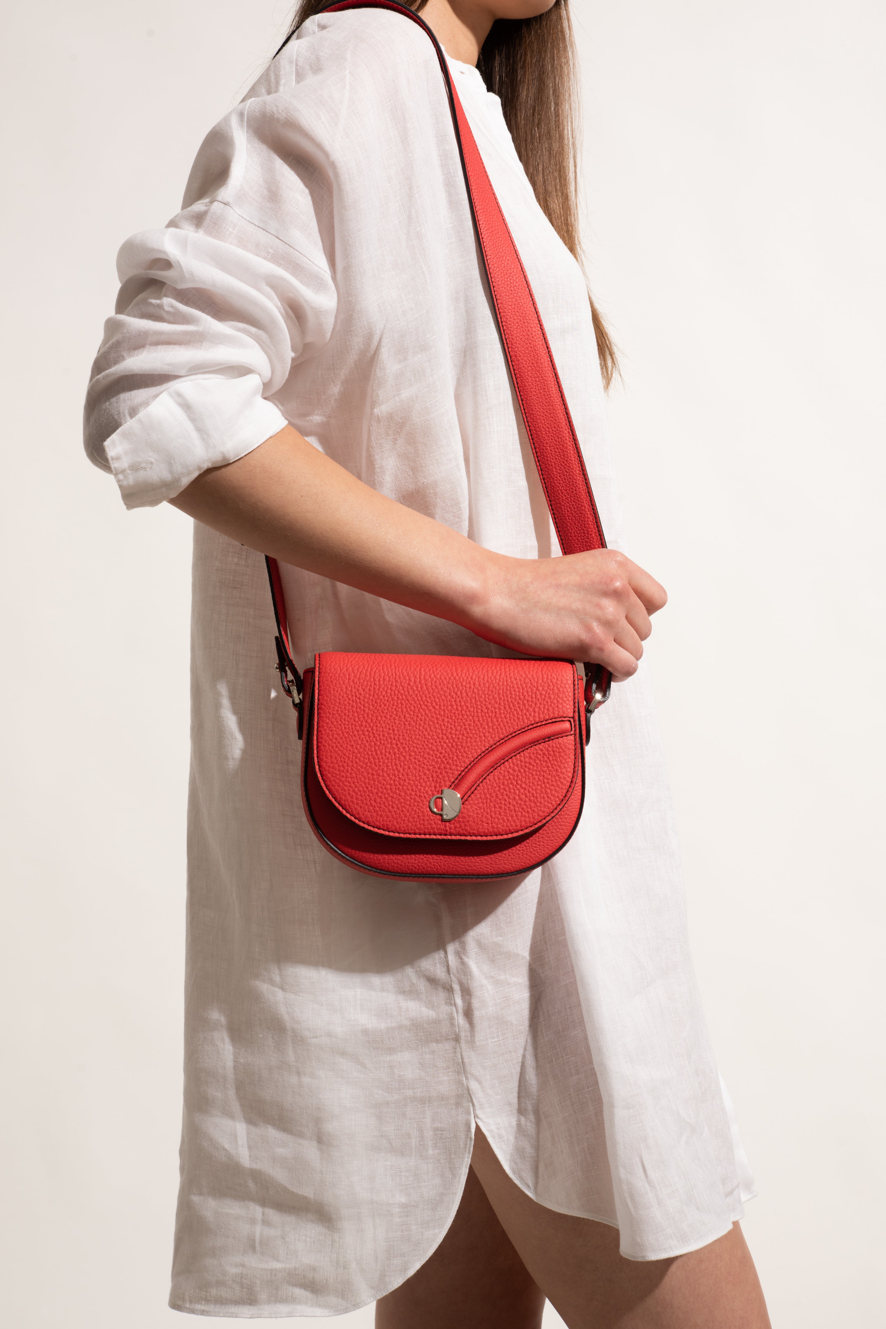 Ippolita Raspberry - Calfskin Leather Crossbody Bag | MIRTA
