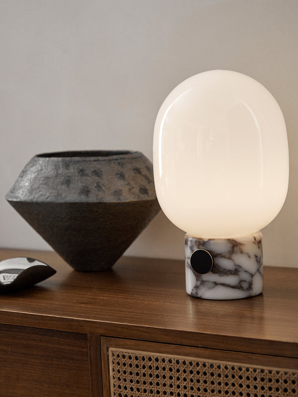 Doorzichtig basketbal schedel Modern table Lamps | For office desk, livingroom or bedside