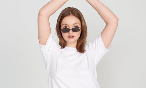 Prevent deodorant stains with sweat-proof t-shirts in white. | Social Citizen