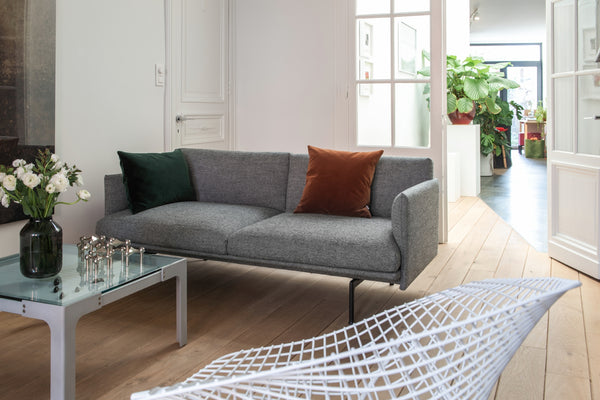 Binnenkijken herenwoning - Muuto outline sofa