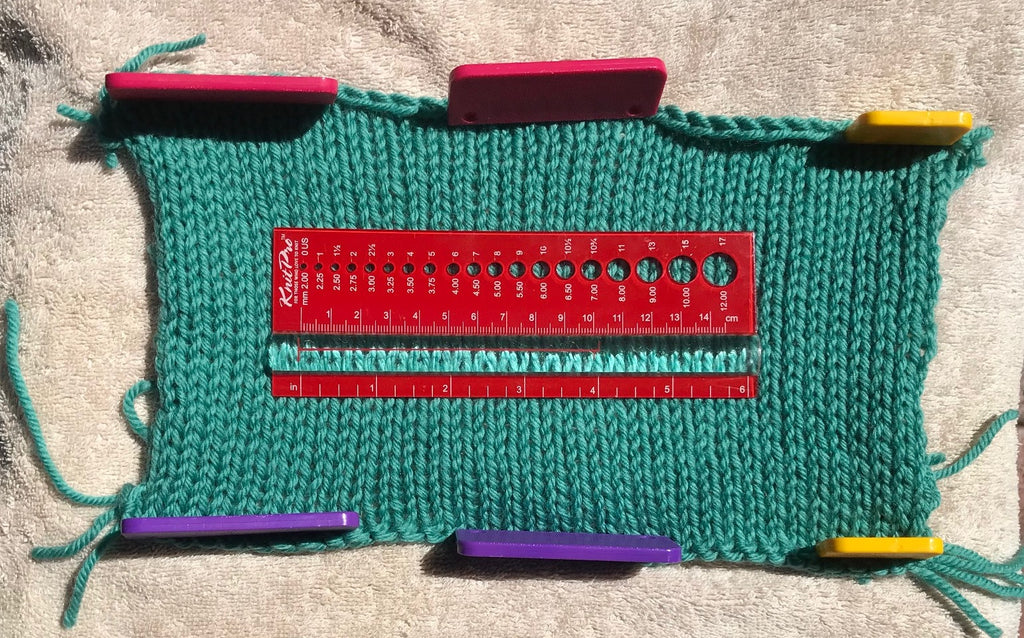 Measuring knitted swatch with KnitPro View Sizer