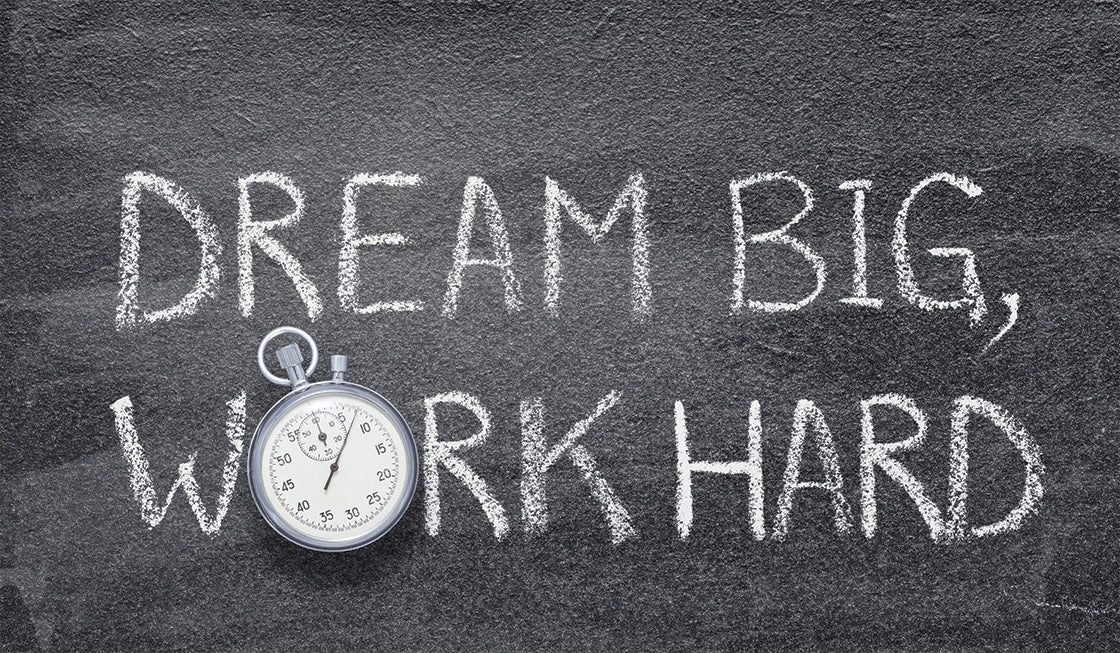 Dream hard work harder. Картинки work hard Dream big. Work hard Dream big перевод. Dream hard Dream big. Работай усердно Мечтай по крупному на английском.