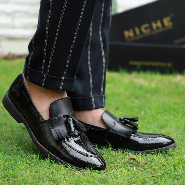 NICHE Black Semi Brogue Tassel Loafer