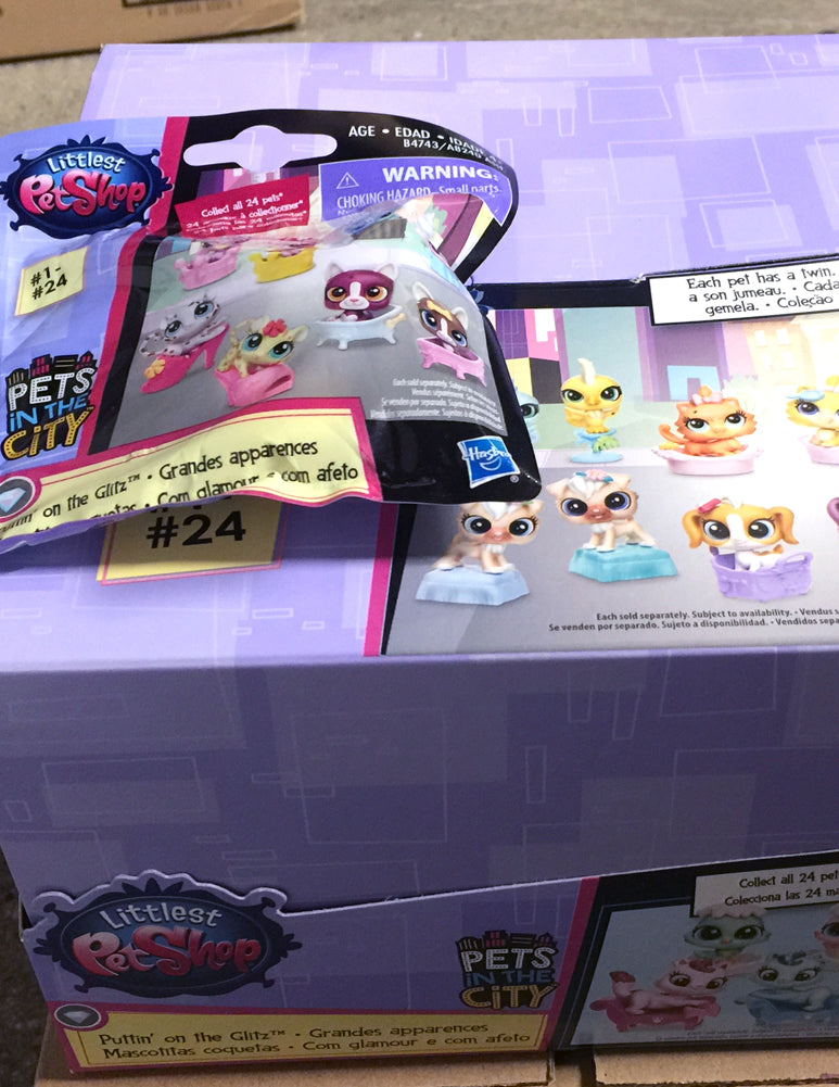 Littlest Pet Shop LPS Mystery Pets Blind Bag - The LITTLEST Pets Collection  - Cute Little Pets with Accessories 2014 wave 1