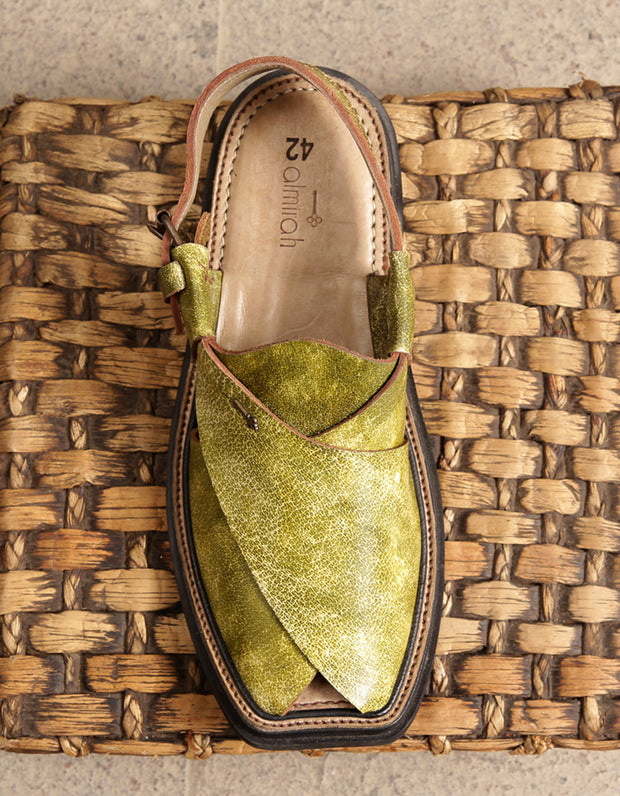 almirah peshawari chappal