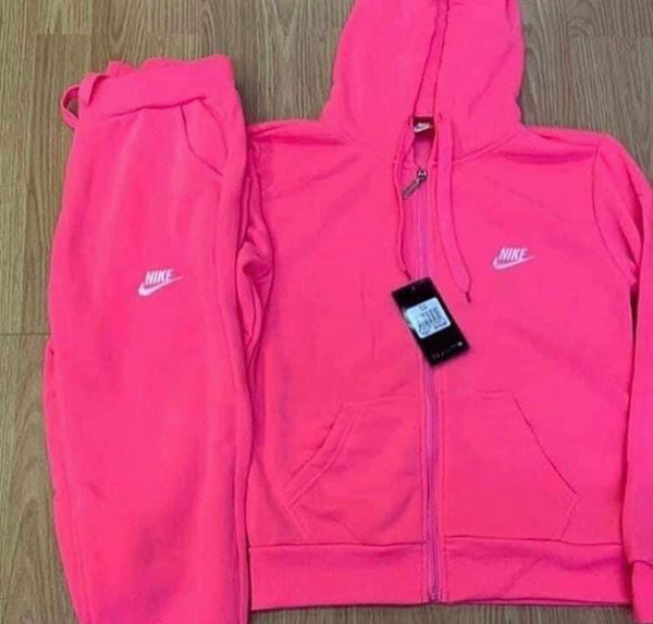 where can i buy a nike sweatsuit