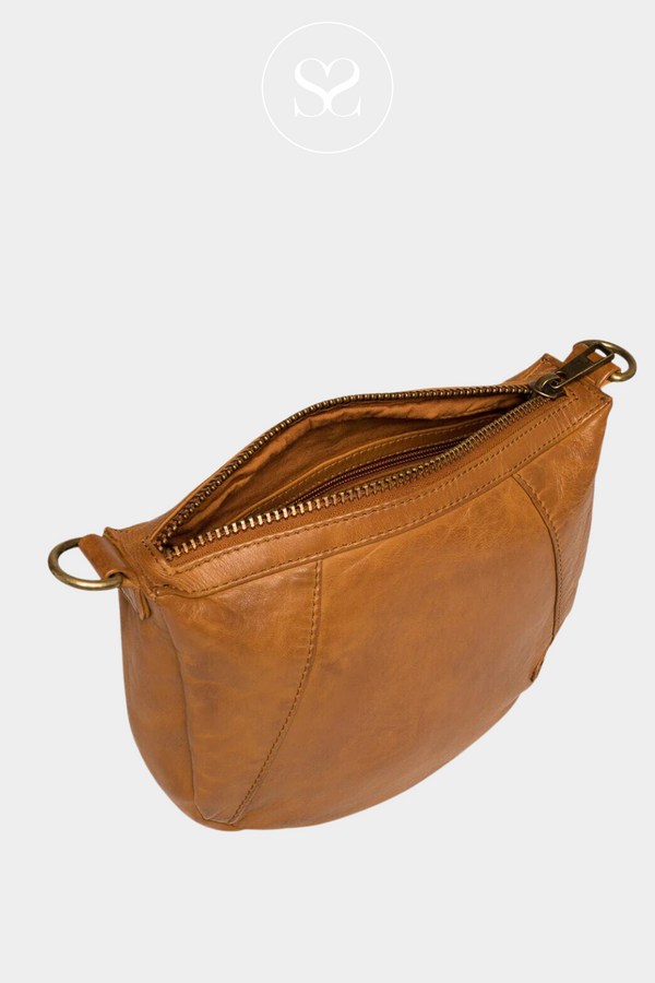 Soft leather bumbag with golden zippers / 13952 – DEPECHE