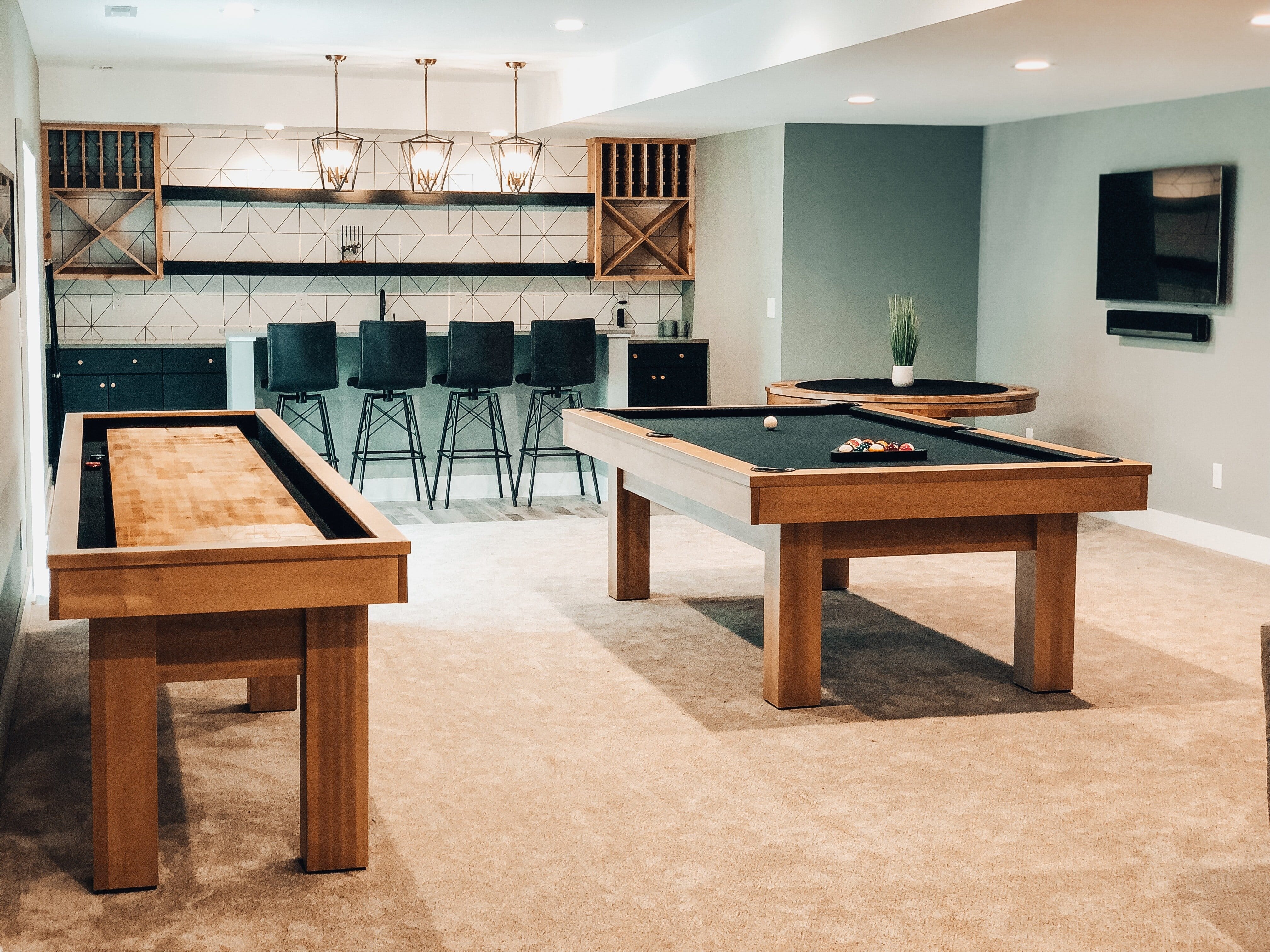 billiards room