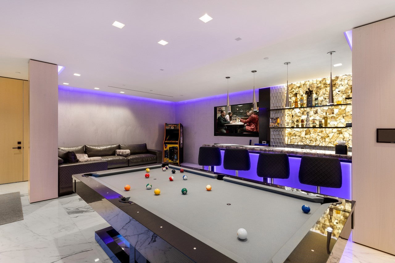 billiards room