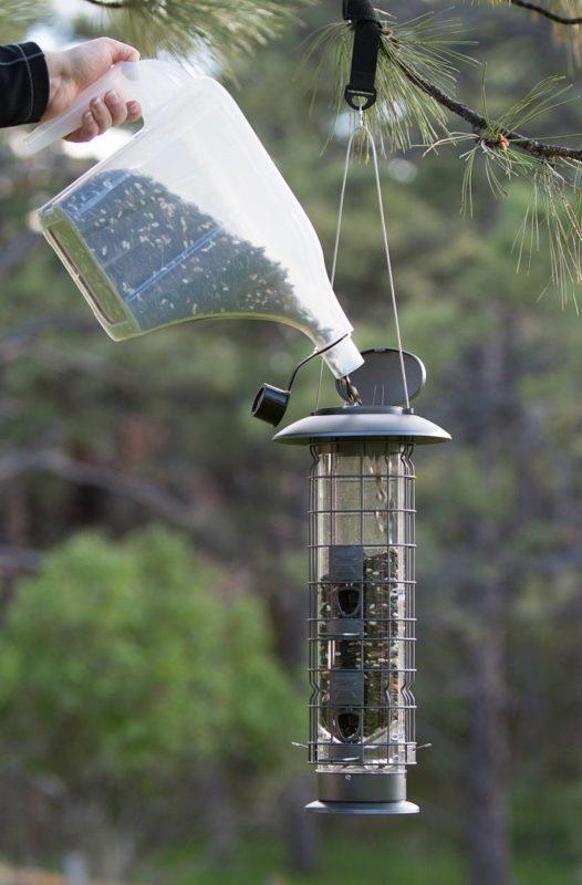 wbu eliminator squirrel proof bird feeder manuale