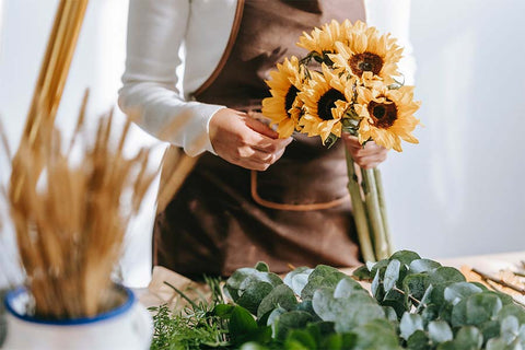 DIY Sunflower Bouquets with Guests