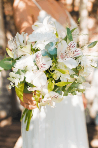 3. Get an orchid wedding bouquet