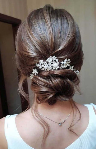 1.Classic Chignon: