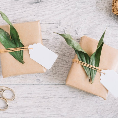 16. Emerald Green Leaves for Wedding Favors