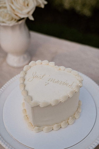 Vintage Cheesecake Wedding Cake