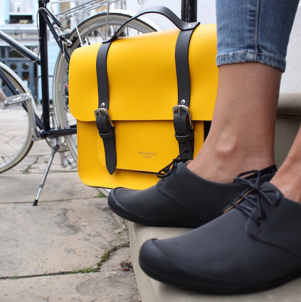 Lazyload Yellow cycle satchel with Tracey Neuls shoes