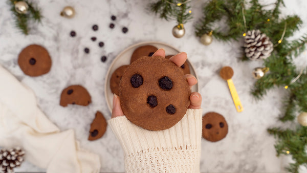 Freeze-Dried Blueberry and Chocolate Cookies