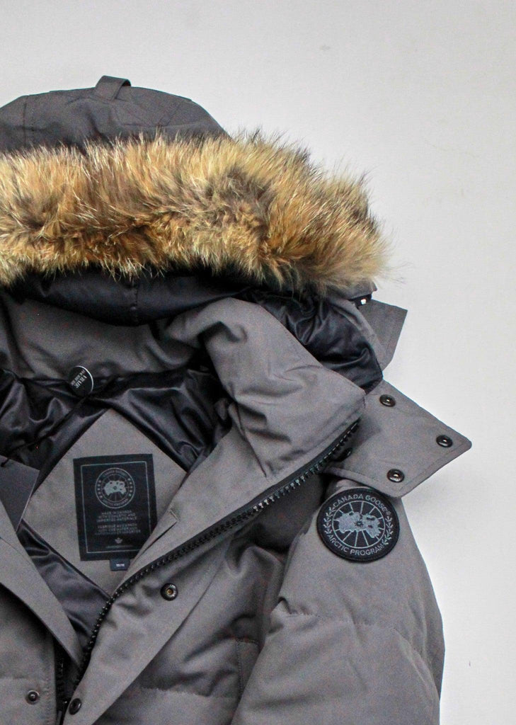 $995 Canada Goose Wyndham Black Label Parka Coat Medium Coastal Grey ...