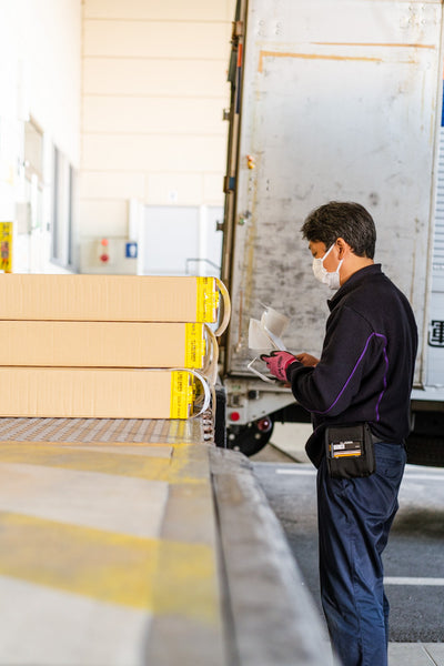 FedEx Japan Employee