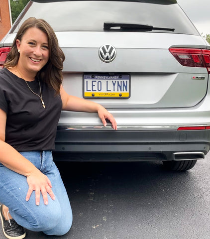 woman at back of volkswagen tiguan with leo lynn license plate Leo and Lynn Jewelry owner Summer Rothrock