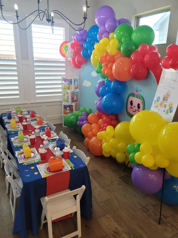CoComelon 1st birthday children's table decor