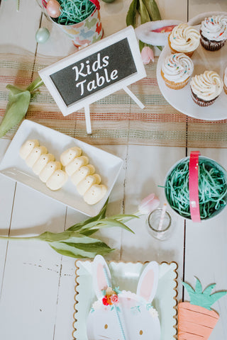 Kids Easter table decor