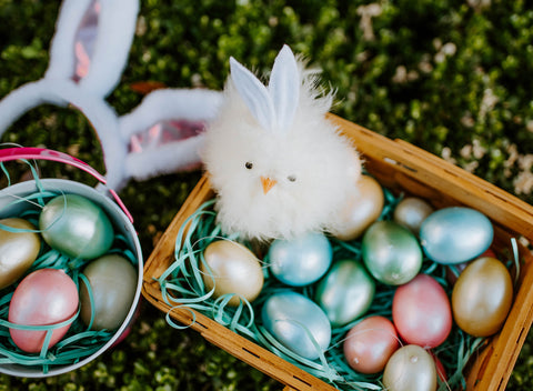 Easter party supplies and balloons