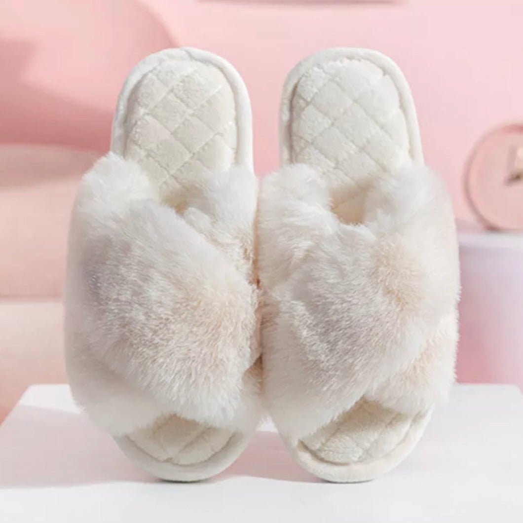 Ladies%20Fluffy%20Slippers