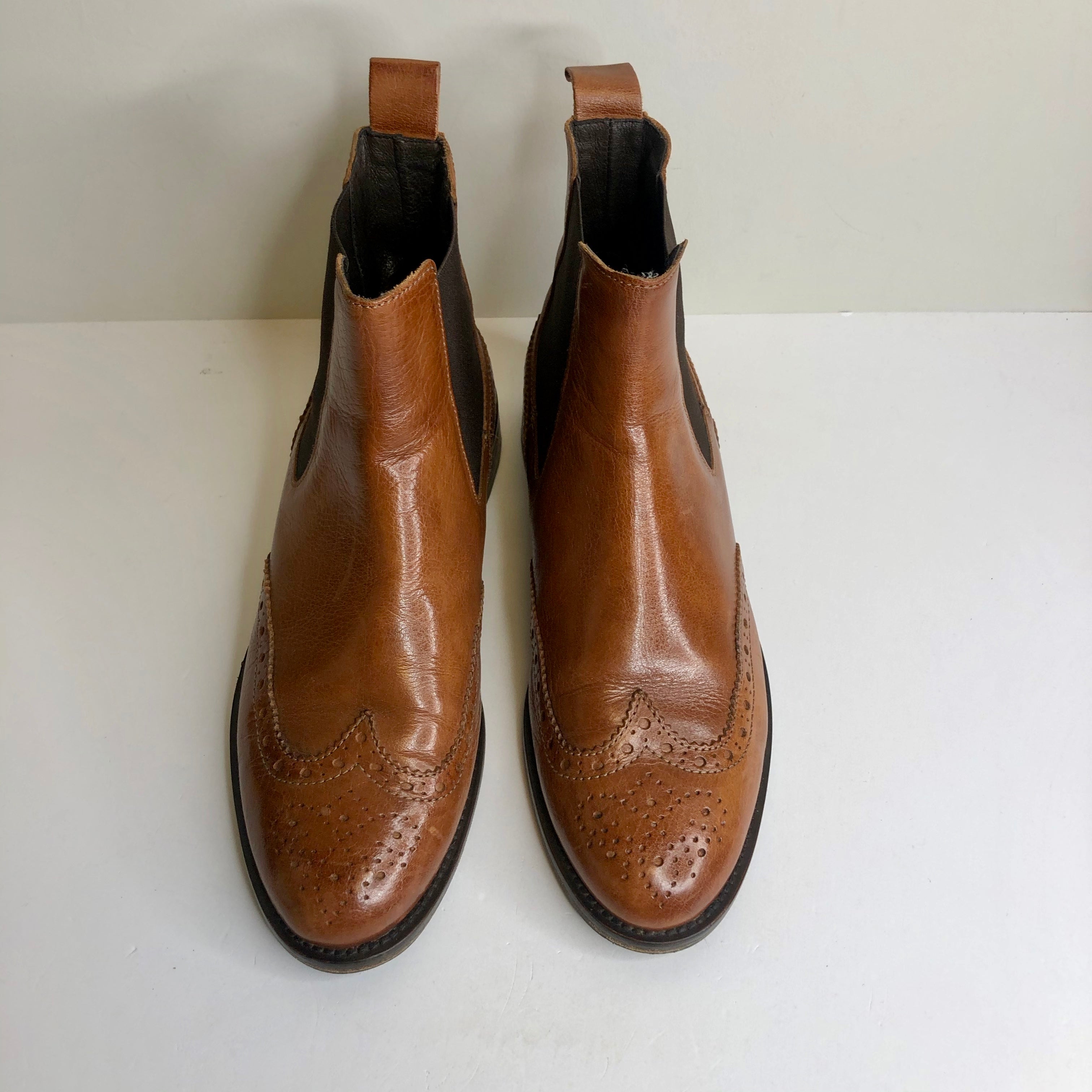 Tan Russell & Bromley Chelsea Boots – Renaissance Boutique