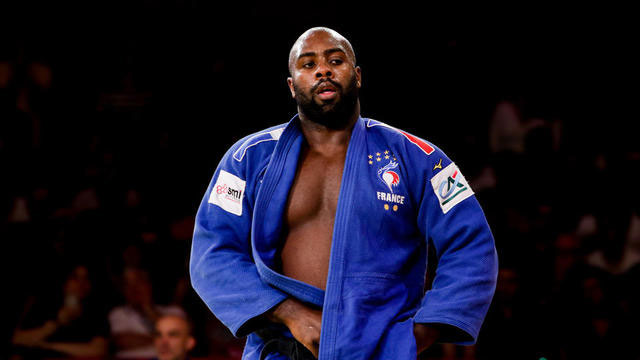 teddy riner en kimono bleu