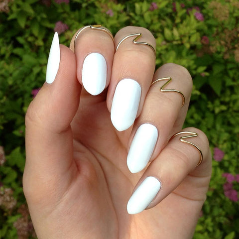 MATTE WHITE NAILS DESIGN / How To: Easy FEATHER Nail Art - YouTube