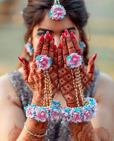 Indian Wedding Nail Art - YouTube